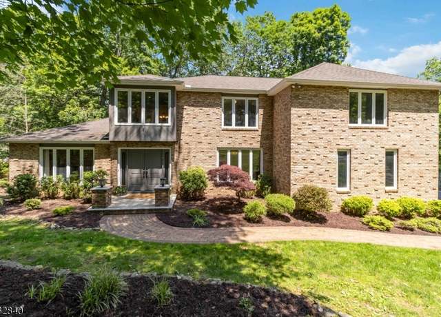 Property at 19 Timber Ln, Randolph Twp., NJ 07869-4517, 4 beds, 2.5 baths