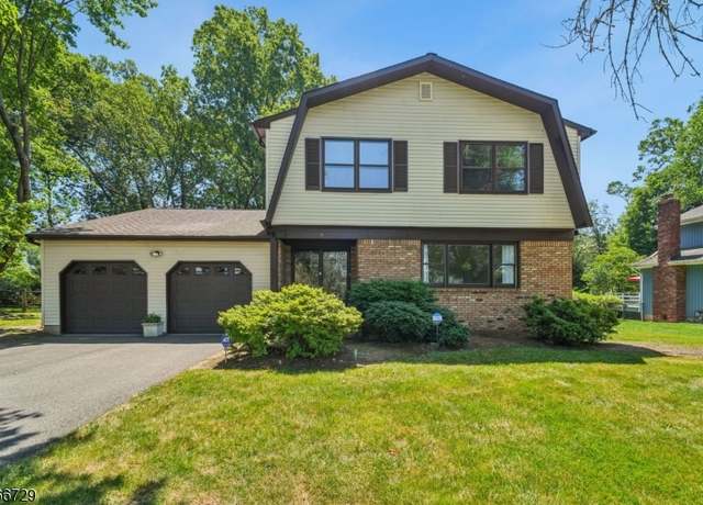 Property at 4 Dickens Ct, Morris Twp., NJ 07960-6963, 4 beds, 2.5 baths