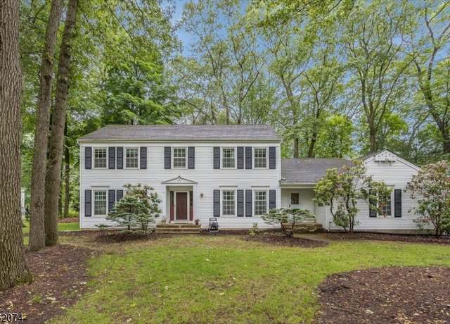 Property at 31 Winay Ter, Washington Twp., NJ 07853-3568, 4 beds, 2.5 baths