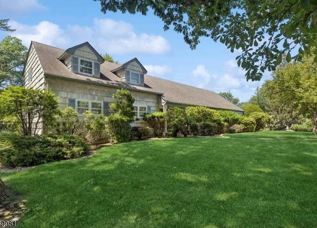 Property at 18 Pin Oak Rd, West Caldwell Twp., NJ 07006-6511, 5 beds, 3 baths