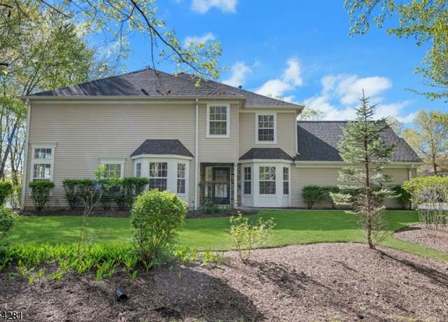 Property at 36 Loch Ln #36, Roxbury Twp., NJ 07852-2103, 3 beds, 2.5 baths