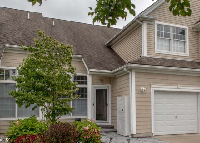 Property at 21 Prospect Cir, Wantage Twp., NJ 07461-3066, 3 beds, 2.5 baths