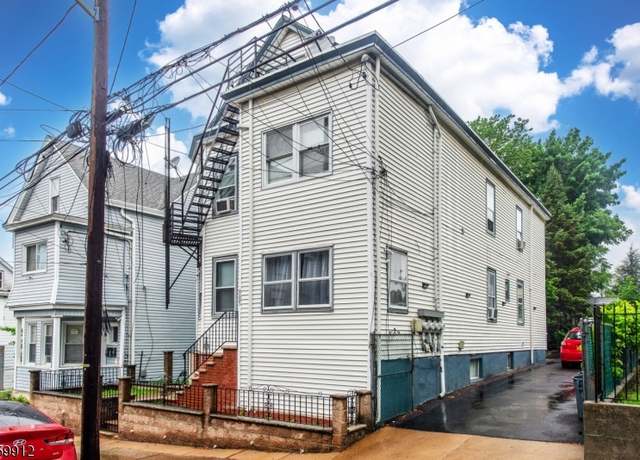 Property at 285 Paxton St, Paterson City, NJ 07503-2419, 7 beds, 4 baths