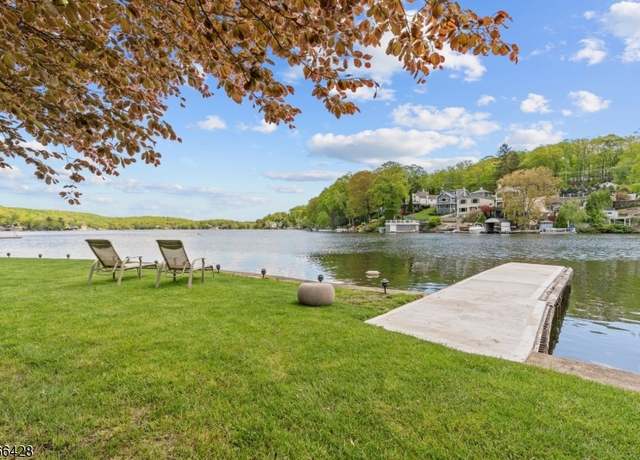 Property at 229A Squaw Trl, Hopatcong Boro, NJ 07821-2800, 3 beds, 1.5 baths