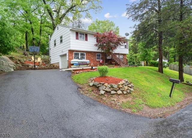 Property at 8 Hillside Ter, Green Twp., NJ 07821-2279, 3 beds, 1.5 baths