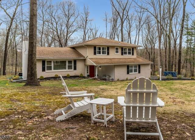 Property at 2 Brookside Ter, Raritan Twp., NJ 08822-4501, 4 beds, 2.5 baths