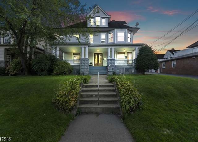 Property at 269 Boulevard, Passaic City, NJ 07055-3719, 6 beds, 3.5 baths