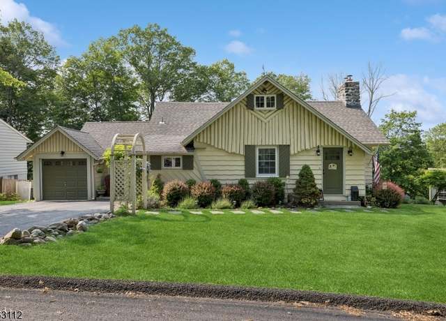 Property at 40 Hillside Rd, Sparta Twp., NJ 07871-2014, 4 beds, 4 baths