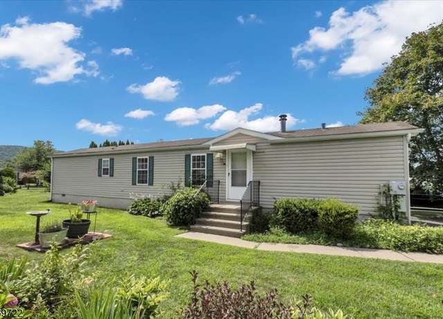 Property at 4 Dawn Dr, White Twp., NJ 07823-2844, 2 beds, 1 bath