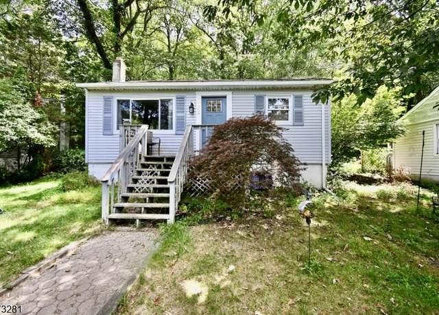 Property at 32 Sachem Rd, Jefferson Twp., NJ 07849-1004, 2 beds, 2 baths
