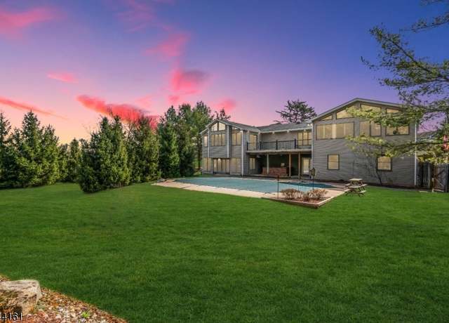 Property at 16 Witherspoon St, Readington Twp., NJ 08889-3913, 4 beds, 3.5 baths