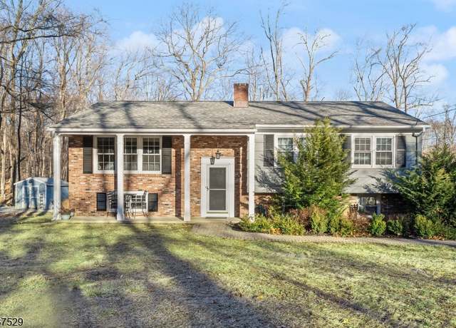 Property at 2 Sleepy Hollow Ln, Warren Twp., NJ 07059-5508, 4 beds, 2.5 baths