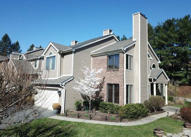 Property at 9 Lalique Dr, Montville Twp., NJ 07045-9028, 3 beds, 2.5 baths