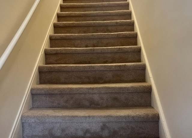 Property at 1304 Normandy Ct #1304, Raritan Twp., NJ 08822-1850, 1 bed, 1 bath