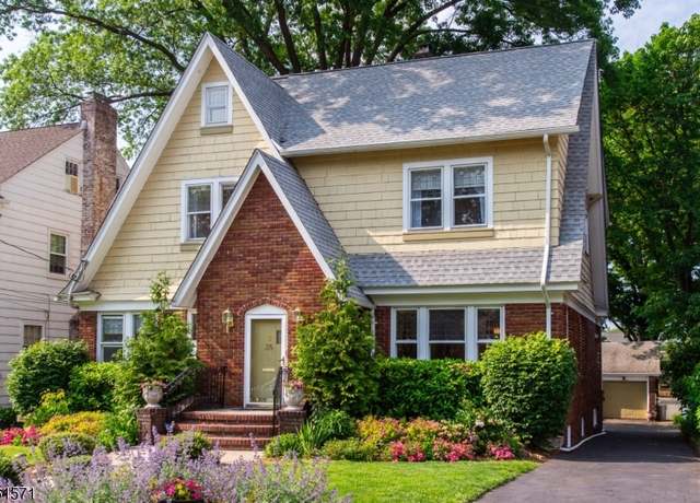 Property at 35 Ball Ter, Maplewood Twp., NJ 07040-1803, 4 beds, 2.5 baths