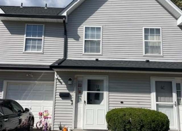 Property at 4 Star Lake Rd Unit D, Bloomingdale Boro, NJ 07403-1200, 2 beds, 1.5 baths