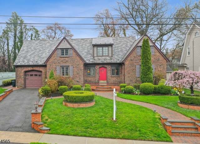 Property at 22 Madison Ave, Cranford Twp., NJ 07016-2431, 3 beds, 3.5 baths