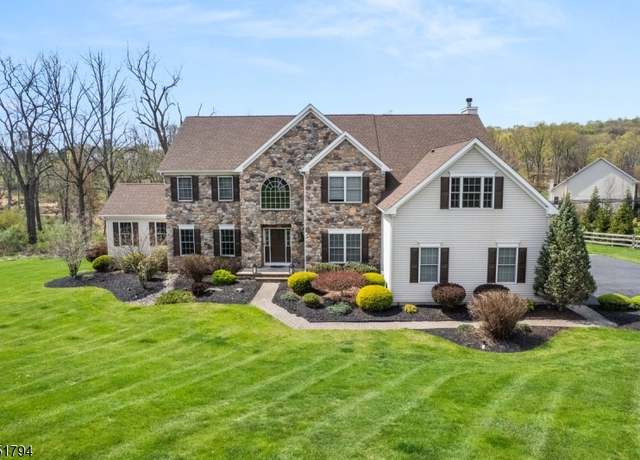 Property at 3 Demott Rd, Raritan Twp., NJ 08822-4543, 4 beds, 2.5 baths