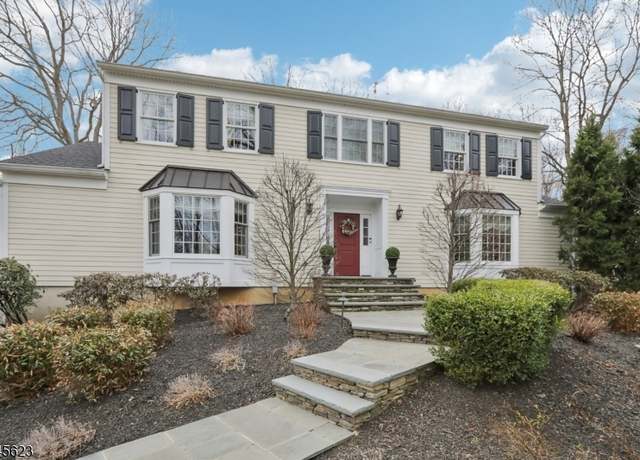 Property at 11 Laurel Hill Dr, Randolph Twp., NJ 07869-4632, 5 beds, 3 baths
