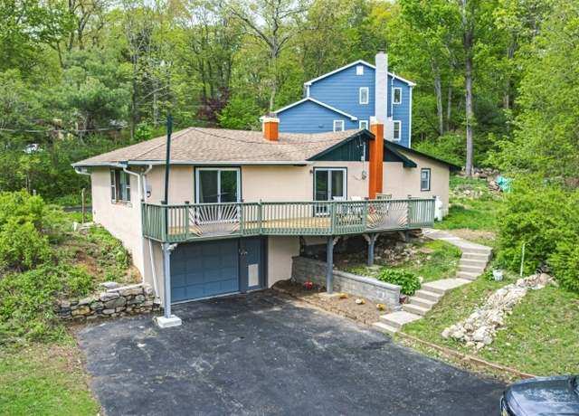 Property at 2 Ridge Rd E, Vernon Twp., NJ 07422-1207, 2 beds, 1 bath