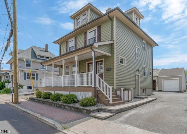 Property at 32 Maple St, Somerville Boro, NJ 08876-2107, 3 beds, 2 baths