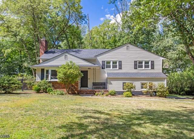 Property at 26 Brookfield Way, Morris Twp., NJ 07960-5149, 4 beds, 2.5 baths