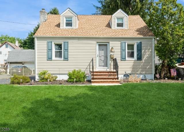 Property at 552 Passaic Ave, Kenilworth Boro, NJ 07033-1809, 3 beds, 1 bath