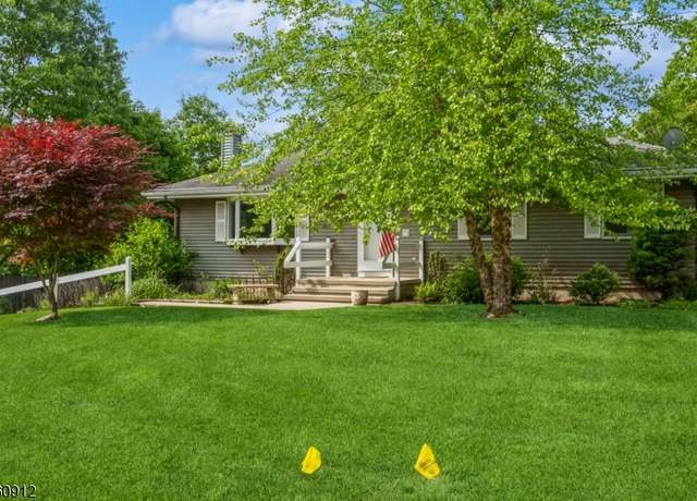 Property at 13 School St, Califon Boro, NJ 07830-4341, 2 beds, 1 bath