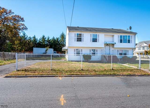 Property at 13 Oak Pl, Franklin Twp., NJ 08873-3726, 5 beds, 2 baths