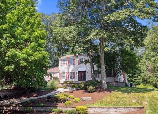 Property at 3 Green Hills Rd, Washington Twp., NJ 07853-3030, 4 beds, 2.5 baths