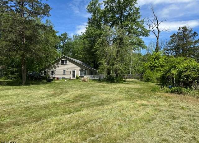 Property at 213 Liberty Corner Rd, Bernards Twp., NJ 07931-2568, 3 beds, 1.5 baths