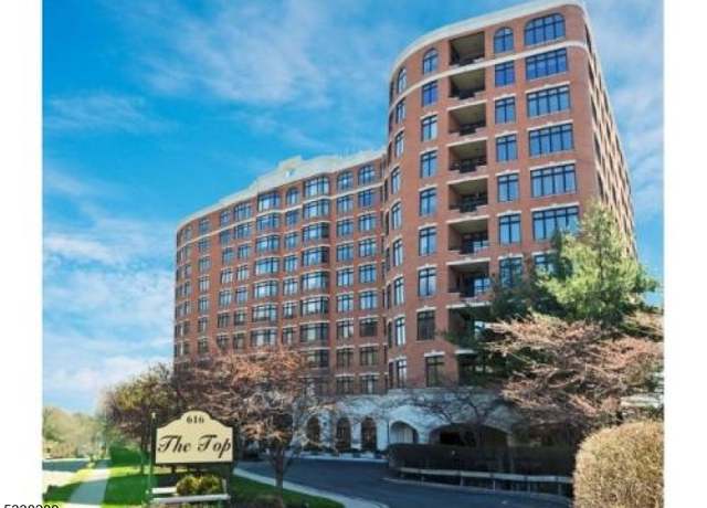 Property at 616 S Orange Ave Unit 7G, Maplewood Twp., NJ 07040-1040, 2 beds, 2.5 baths