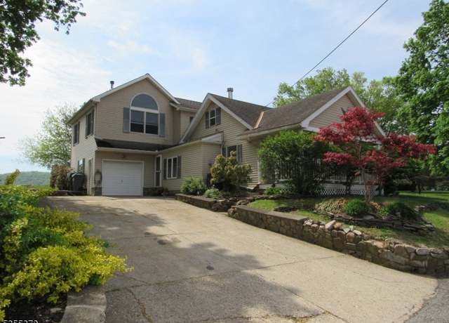 Property at 124 Snyders Rd, Pohatcong Twp., NJ 08865-7604, 4 beds, 2 baths