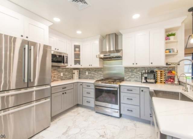 Property at 4 Korwel Cir, West Orange Twp., NJ 07052-1208, 3 beds, 3.5 baths