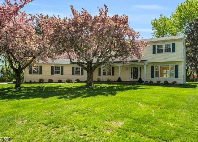 Property at 107 Victoria Dr, Bernards Twp., NJ 07920-2533, 5 beds, 3.5 baths