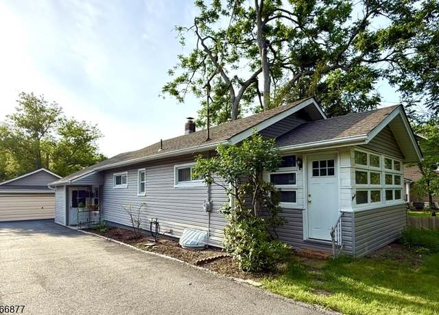 Property at 3 Fern Ln, Parsippany-troy Hills Twp., NJ 07834, 3 beds, 2 baths