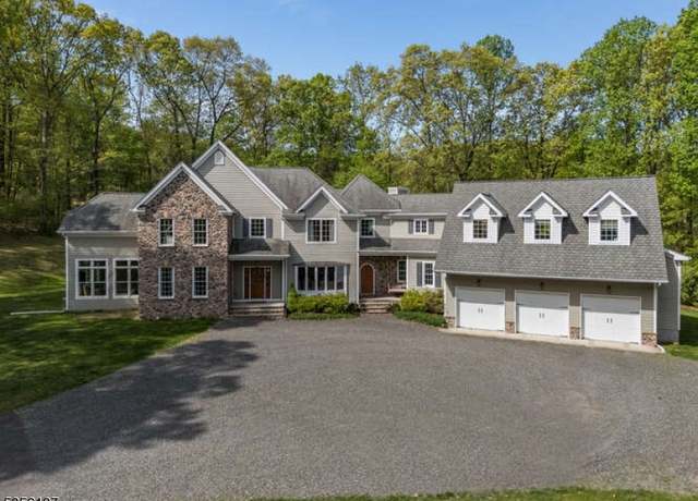 Property at 342 Sidney Rd, Franklin Twp., NJ 08867-4136, 5 beds, 3.5 baths