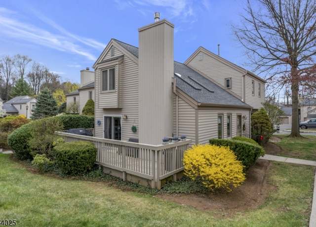 Property at 3 F Somerset Hills Ct Unit 3F, Bernardsville, NJ 07924-2636, 3 beds, 2.5 baths
