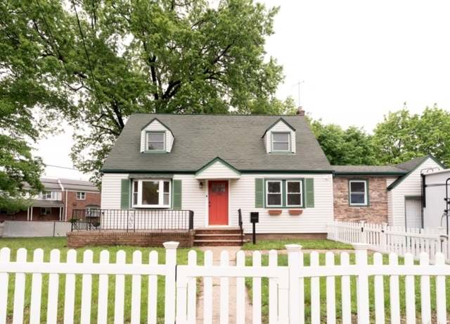 Property at 155 Liberty Rd, Teaneck Twp., NJ 07621-4510, 4 beds, 2 baths