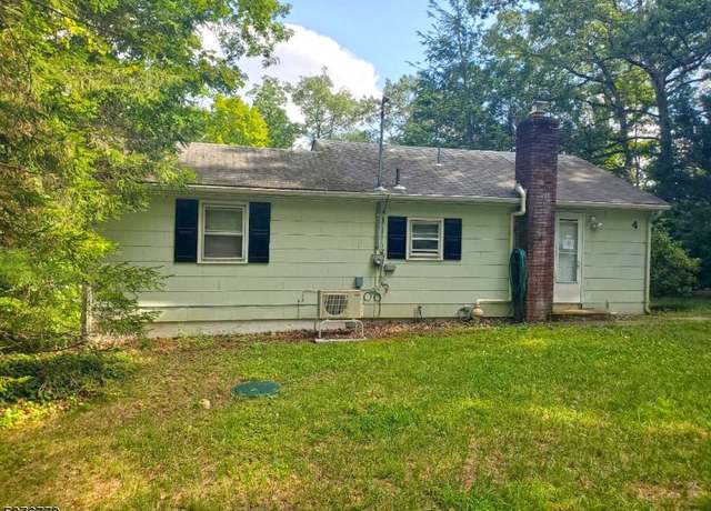 Property at 4 Village Pl, Jefferson Twp., NJ 07438-9700, 1 bed, 1 bath