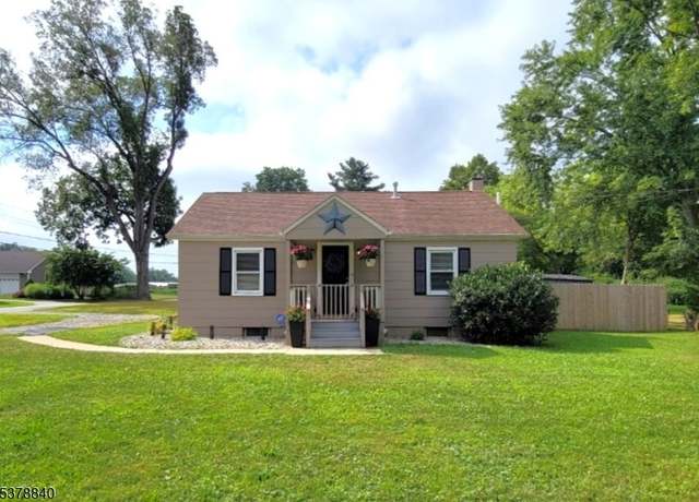 Property at 23 Hillside Ave, Mount Olive Twp., NJ 07836-9061, 2 beds, 1 bath