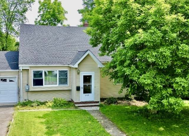 Property at 17-15 Radburn Rd, Fair Lawn Boro, NJ 07410-4415, 4 beds, 2 baths