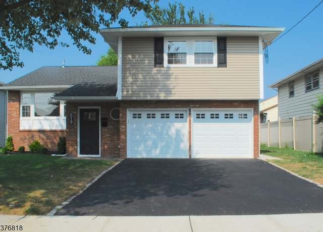 Property at 819 Greenwich Ln, Union Twp., NJ 07083-7904, 3 beds, 2.5 baths