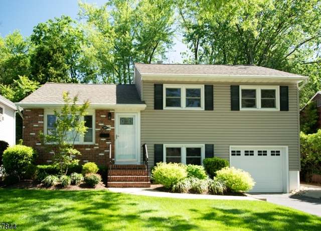 Property at 309 William St, Scotch Plains Twp., NJ 07076-1429, 3 beds, 1.5 baths