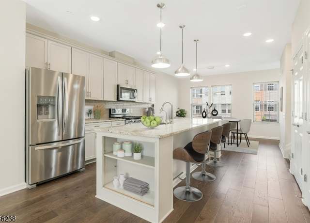 Property at 17 Gala Ct, Livingston Twp., NJ 07039-5712, 3 beds, 2.5 baths