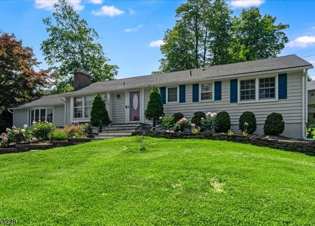 Property at 86 Summit Rd, Sparta Twp., NJ 07871-1429, 3 beds, 2 baths