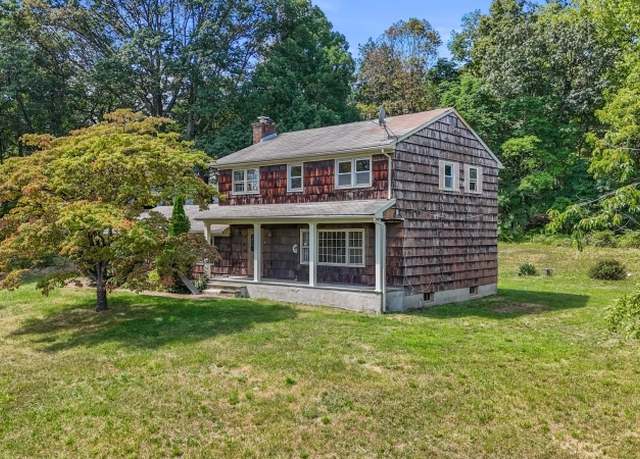 Property at 8 Herman Thau Rd, Clinton Twp., NJ 08801-3000, 4 beds, 2.5 baths