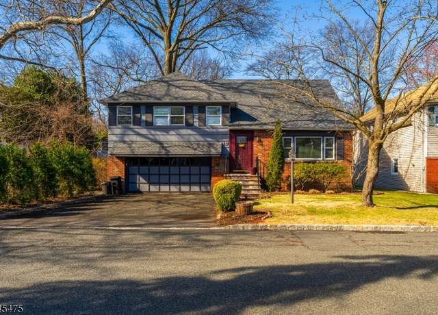 Property at 32 Lancaster Rd, Union Twp., NJ 07083-9111, 4 beds, 2.5 baths