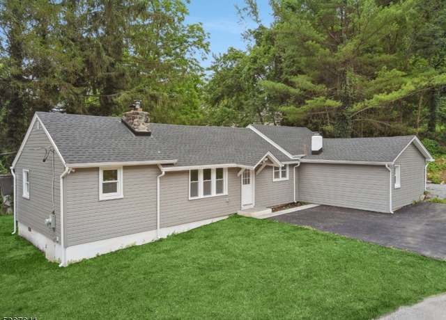Property at 223 Waconia Rd, Vernon Twp., NJ 07422-1702, 3 beds, 1 bath
