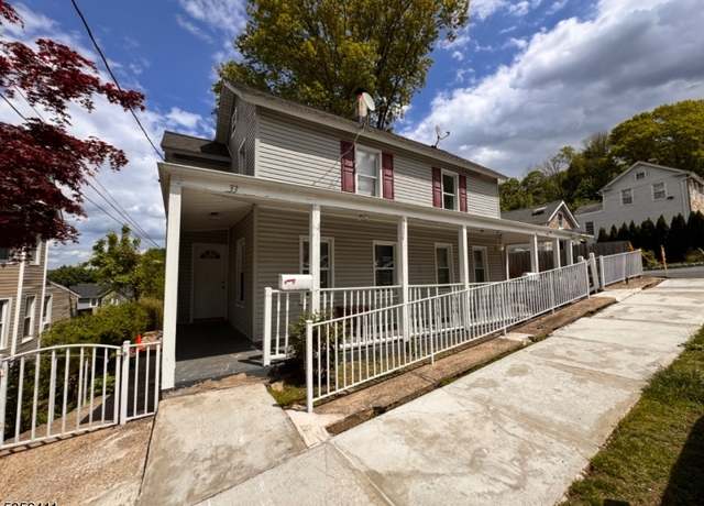 Property at 33 35 Grant St, Dover Town, NJ 07801-4907, 2 beds, 2 baths